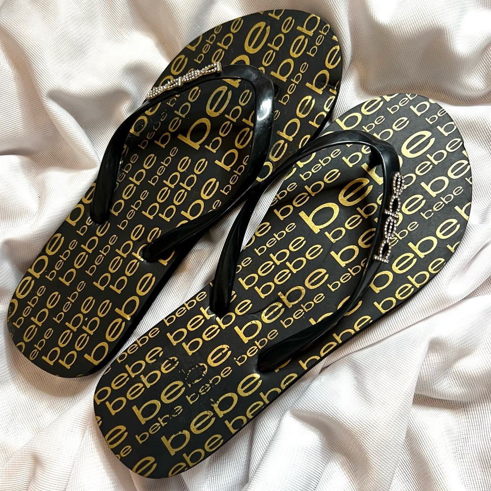 BEBE Black and Gold Monogram Women’s Flip Flop Sandals, Size 5/6